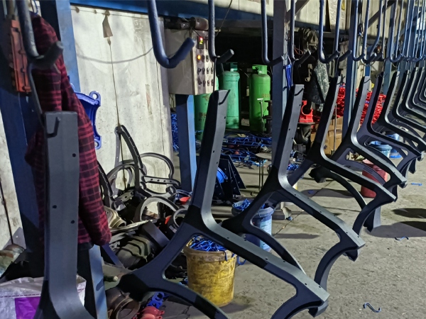 Powder coating production line for cast iron park bench frames, dry powder surface finishing for municipal furniture